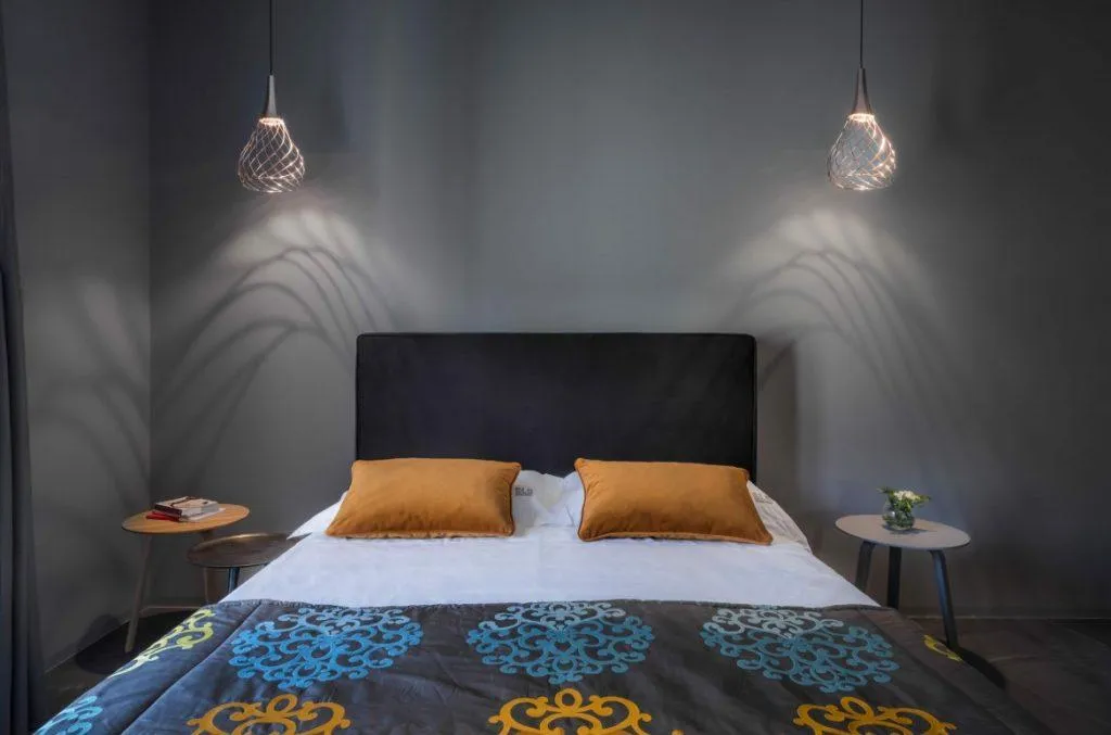 Camera Matrimoniale Comfort con letto king size e arredi di design